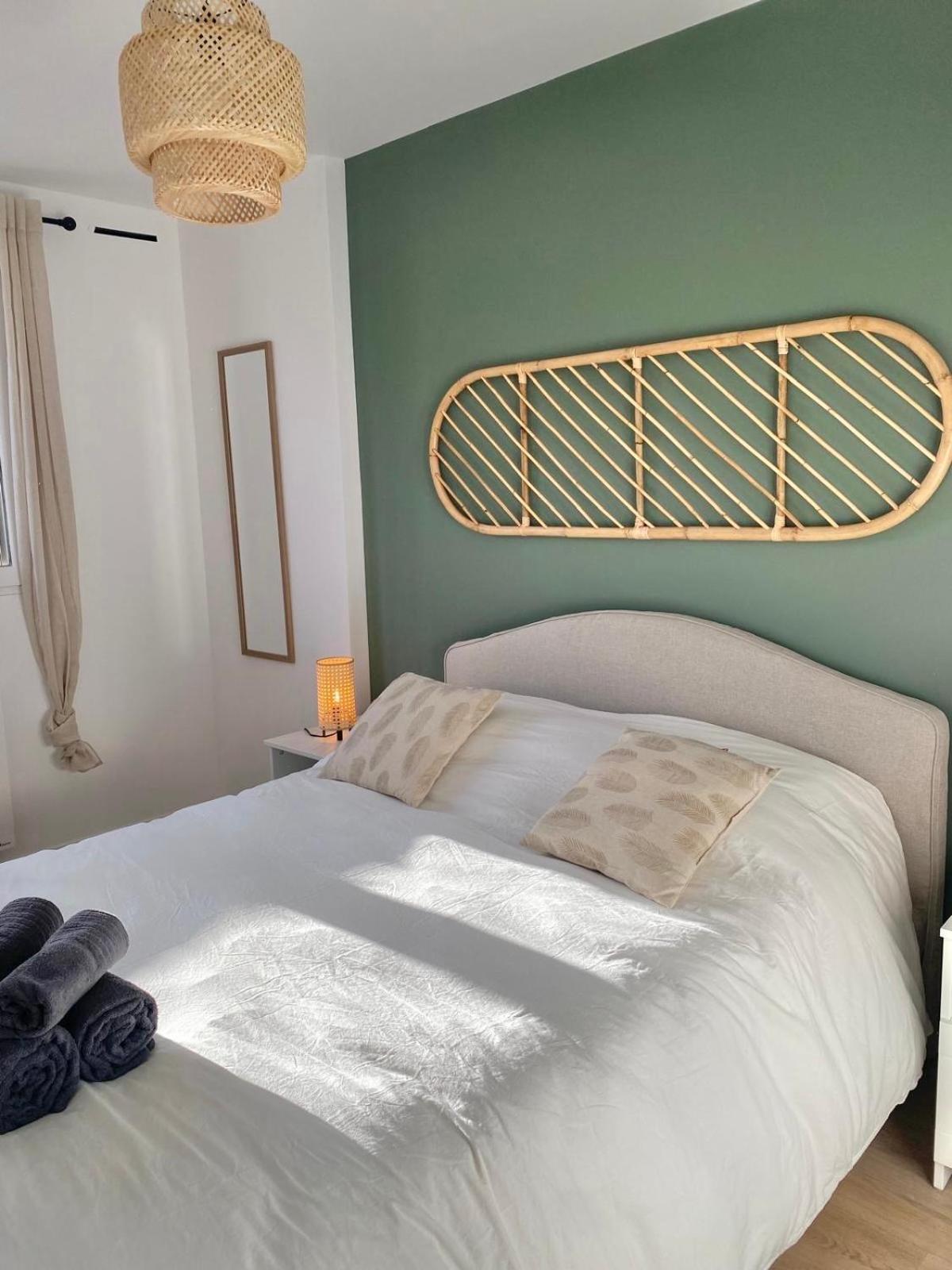 Modern & Cosy 3 Bedrooms Train Tramway Appartamento